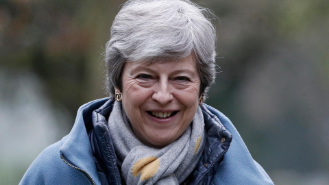 La primera ministra británica, Theresa May, cerca de su distrito electoral de Maidenhead, al oeste de Londres, el 7 de abril de 2019 | AFP/ Adrian Dennis