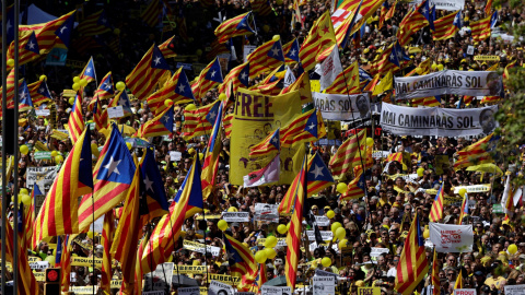 Manifestación convocada en Barcelona por Espai Democràcia i Convivència. EFE /Archivo