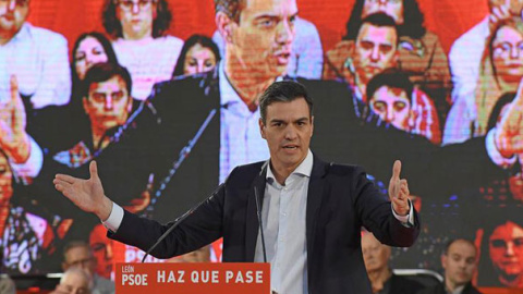 Pedro Sánchez ha llamado "los tres temores" a los líderes de PP, Cs y Vox. / EFE