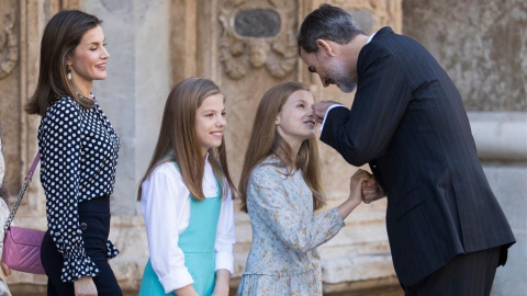 Los Reyes y sus hijas en Palma de Mallorca - AFP / Jaime Reina