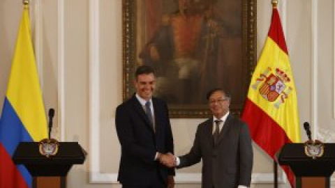 La sonrisa de Pedro Sánchez tras ser presentado como "presidente de la República española" en un acto en Colombia