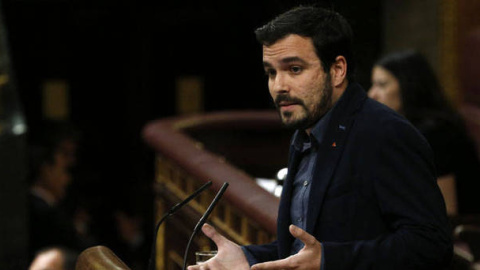 Imagen de archivo - El diputado de Unidos Podemos (UP) Alberto Garzón, durante una intervención en el pleno del Congreso / EFE