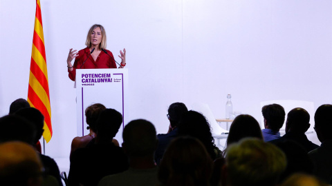 La presidenta de En Comú Podem en el Parlament, Jéssica Albiach, protagoniza una conferencia bajo el título "¡Potenciemos Cataluña!" el 6 de septiembre de 2022.