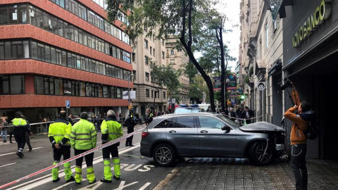 Una niña de diez años ha resultado herida grave en el atropello de Barcelona. / ALBERTO ESTÉVEZ (EFE)