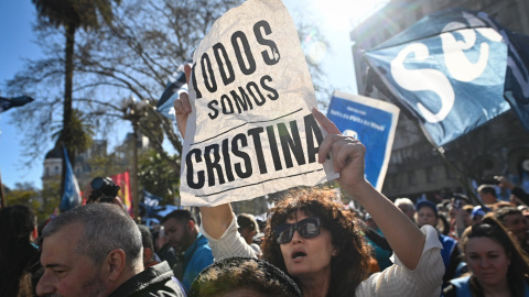 2/9/22 Miles de personas se congregan para protestar en Argentina contra el magnicidio fallido de Cristina Fernández de Kirchner, a 2 de septiembre de 2022.