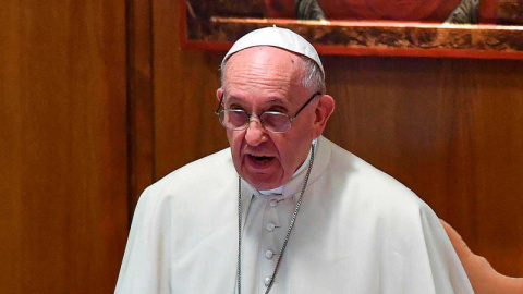 El papa Francisco interviene durante la reunión del Sínodo celebrada en Ciudad del Vaticano.-EFE