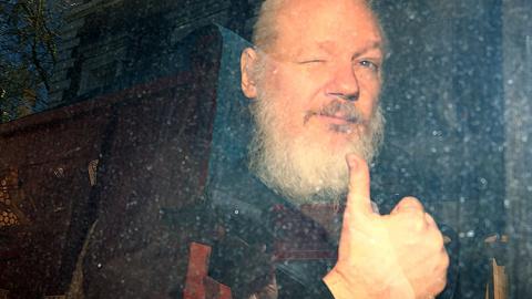 Julian Assange justo tras su detencióN en Londres. REUTERS | Hannah McKay