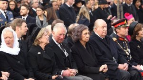 Juan Carlos I y la reina Sofía comunican su intención de asistir al funeral de Isabel II junto a los reyes Felipe VI y Letizia