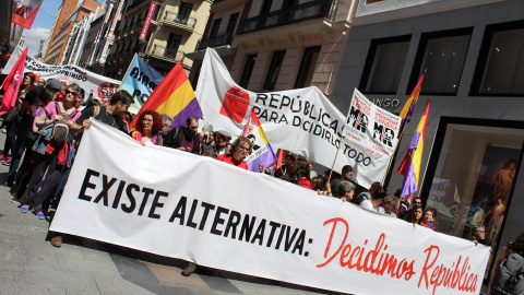 Imagen de la manifestación conmemorativa de la II República. 14/04/2019. PAOLA ARAGÓN