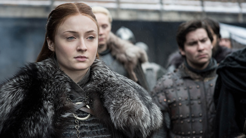 Sansa Stark (Sophie Turner) en primer plano, durante un momento del primer capítulo de la temporada 8 de 'Juego de Tronos'. - HBO / HELEN SLOAN