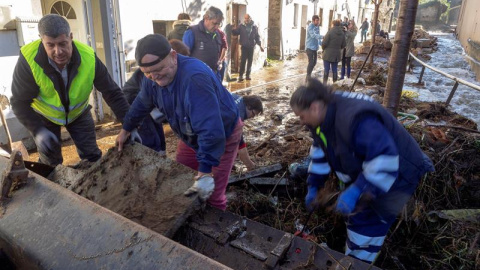 Zona afectada por las inundaciones en Viveiro. / ELISEO TRIGO (EFE)