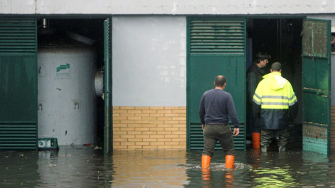 Las fuertes precipitaciones provocaron inundaciones en Isla Cristina (Huelva). / EFE