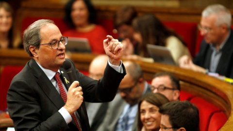 10/04/2019 - Quim Torra durante la sesión de control al Govern en el pleno del Parlament, a dos días de que empiece la campaña de las elecciones generales del 28A | EFE/ Toni Albir