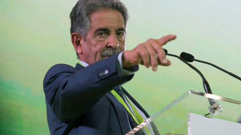 Miguel Ángel Revilla, durante el congreso del Partido Regionalista de Cantabria celebrado en Santander. EFE