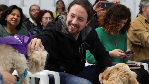 El candidato de Unidas Podemos a la presidencia del Gobierno, Pablo Iglesias, participa en un acto contra el maltrato animal, en Madrid. EFE/ J.J. Guillén