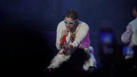 Bad Bunny manda "pa'l carajo" al gobernador de Puerto Rico y éste le responde