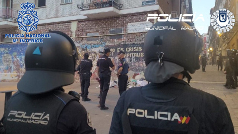 La Policía desaloja el edificio okupado de La Quimera en el barrio madrileño de Lavapiés