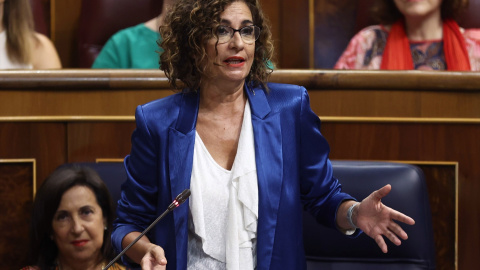 La ministra de Hacienda, María Jesús Montero, durante una sesión de control al Gobierno en el Congreso de los Diputados.