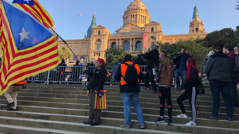 Los CDR durante la protesta en el MNAC. Twitter.