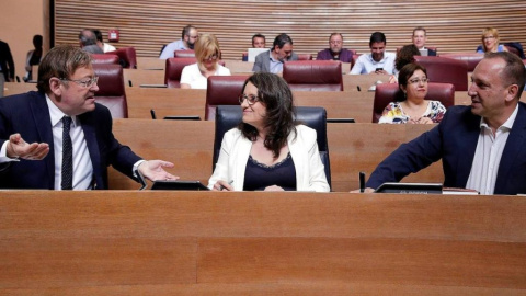 Ximo Puig, Mónica Oltra y Rubén Martínez Dalmau en les Corts.