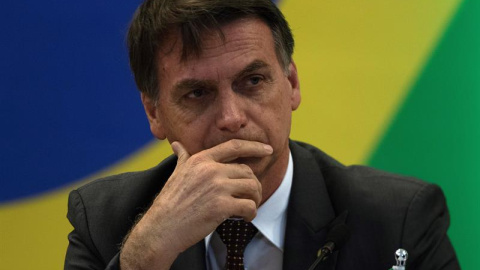 14/11/2018.- El presidente electo de Brasil, Jair Bolsonaro, asiste a una reunión con gobernadores de estados hoy, miércoles 14 de noviembre de 2018, en Brasilia (Brasil). Bolsonaro, quien asumirá la Presidencia el próximo 1 de enero, prepara su trans