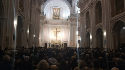 Un instante durante la misa en honor a Franco en el templo San Francisco de Borja.- A.T.