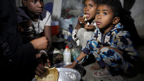 Los niños desplazados de la ciudad portuaria de Hodeidah  |  Archivo/Reuters