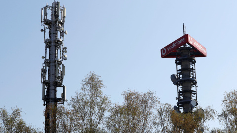 Diferentes antenas de telefonía móvil operadas por Vodafone en Berlín (Alemania). REUTERS / Fabrizio Bensch