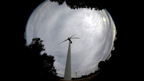 Aerogeneradores de Iberdrola en el parque eólico de Moranchon (Guadalajara). REUTERS / Sergio Perez