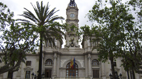 El Ayuntamiento aprueba el cambio de nombre de la ciudad a 'València'