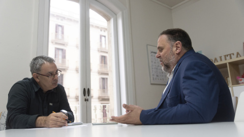 Oriol Junqueras en un moment de l'entrevista a la redacció de 'Públic'.