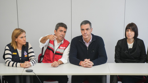 Carlos Mazón, Pedro Sánchez y Diana Morant,  durante una reunión en el Centro de Coordinación Operativo Integrado (CECOPI) de la Comunitat Valenciana,