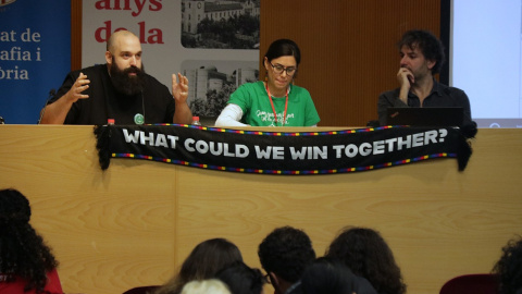 15/11/2024 - Una de les taules de l'Assemblea Popular Internacional d'Habitatge, que se celebra a Barcelona.