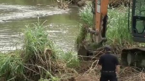 Los puertorriqueños se preparan ante la llegada del huracán Fiona