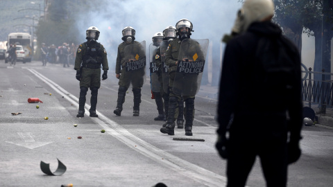 Represión contra el movimiento por el derecho a la vivienda y contra la libertad política en Grecia