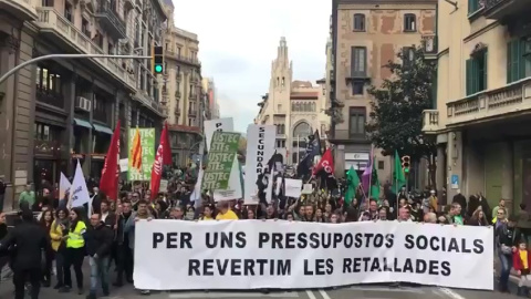 ManifestaciÃ³n de profesores, estudiantes y funcionarios en el centro de Barcelona