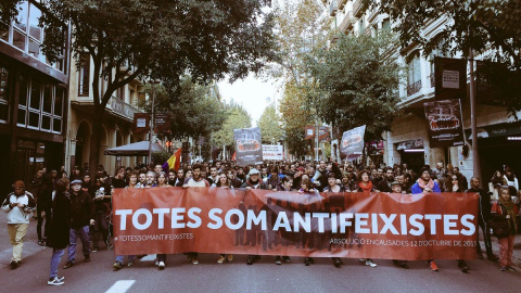 Manifestació del passat 11 de novembre de 2017 demanant l'absolució per un grup de sis antifeixistes encausats per una baralla contra ultres el 2013. @Cos_Valles