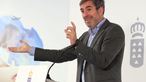 El presidente del Gobierno de Canarias, Fernando Clavijo, durante una rueda de prensa tras la reunión del Consejo de Gobierno. EFE/Elvira Urquijo A.