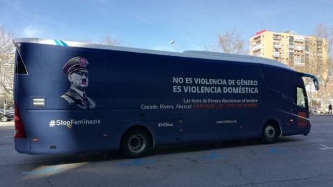 Autobús de Hazte Oír para su campaña contra las leyes de violencia de género. / EUROPA PRESS