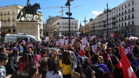 Momentos previos a la manifestación de estudiantes convocada en la plaza del Sol.- FERMÍN GRODIRA