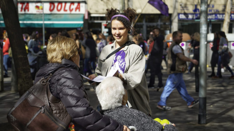 Un instante en el pasacalles reivindicativo en Barcelona.- JOEL KASHILA