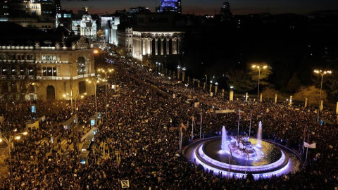 Vista general de la marcha feminista celebrada este viernes en Madrid, con motivo del Día Internacional de la Mujer. EFE/Fernando Villar