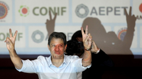 Fernando Haddad durante un mitín.