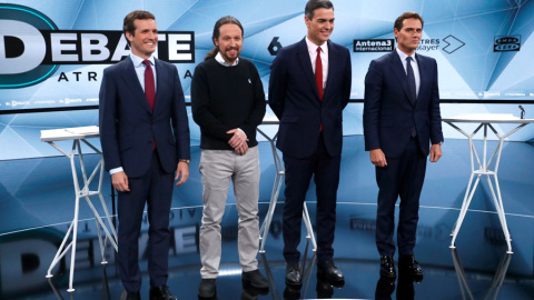 Pedro Sánchez, Pablo Casado, Albert Rivera y Pablo Iglesias, antes del debate en Atresmedia. REUTERS/Juan Medina