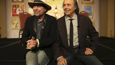 Joaquín Sabina y Joan Manuel Serrat en rueda de prensa.- EFE