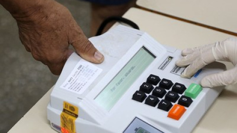 Detalle de una urna electrónica en Brasil.