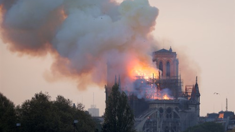 Notre Dame en llamas. Reuters