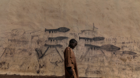 Retrato de un niño en Chad que refleja la desertificación del país africano, por el fotógrafo Marco Gualazzini . / Contrasto - Reuters