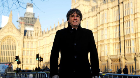 Carles Puigdemont en una imagen de archivo de diciembre de 2018 en Londres. (PHIL NOBLE | REUTERS)