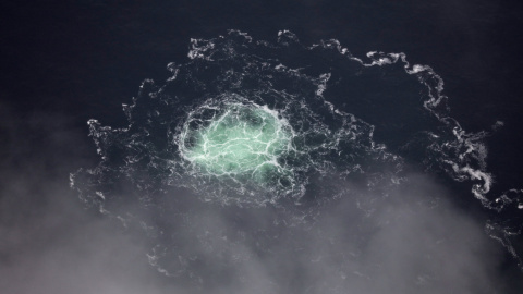 Imagen de una fuga de gas en el mar Báltico tomada desde el avión de la Guardia Costera Sueca.